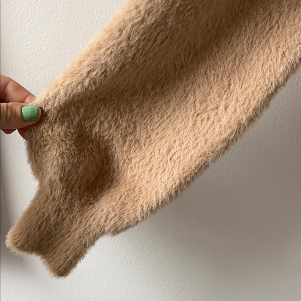Fuzzy Cropped Sweater - Picture 3 of 3